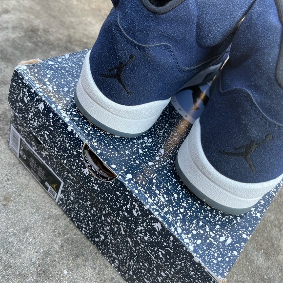 Jordan 5s - Picture 2 of 4